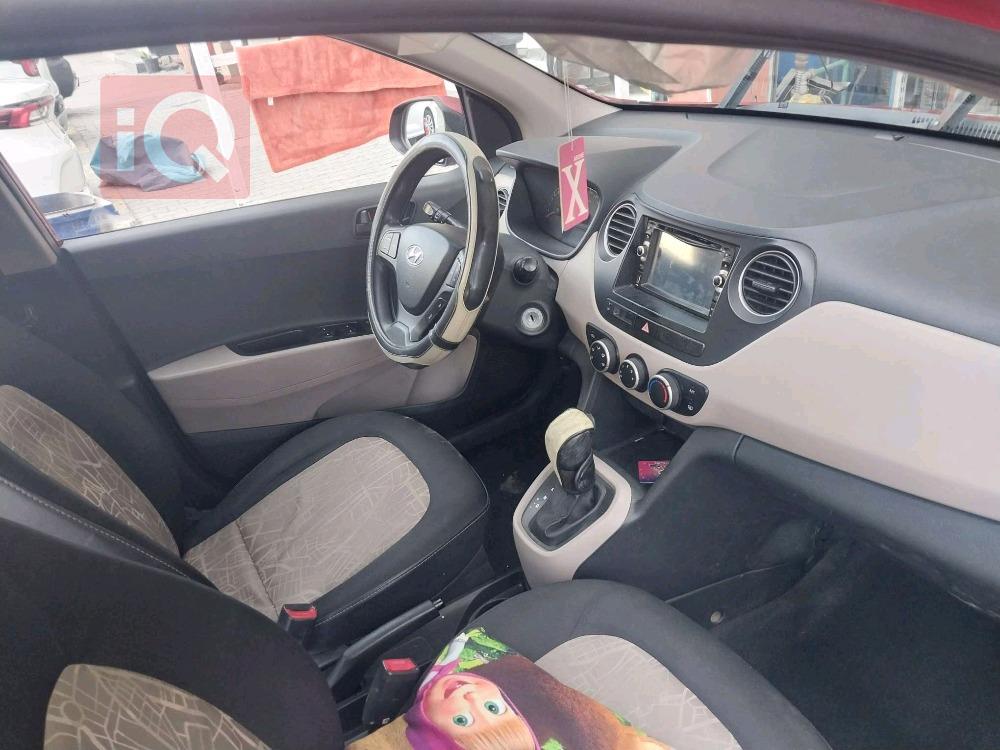 هیوندای i10
